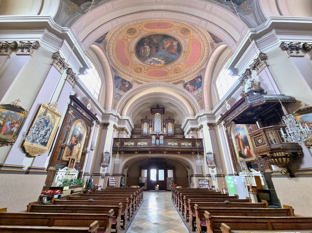 Die Pfarrkirche St. Laurenz am Schottenfeld wurde auf Anordnung von Kaiser Joseph II. errichtet und sollte den Bedürfnissen der Gemeinde entsprechen. Foto: © Christian Scherl