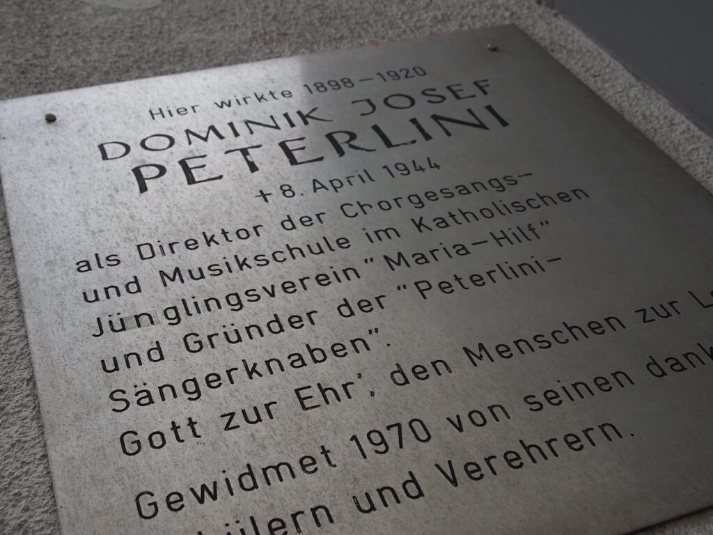 Gedenktafel für Dominik Josef Peterlini in der Westbahnstraße 40, 1070 Wien