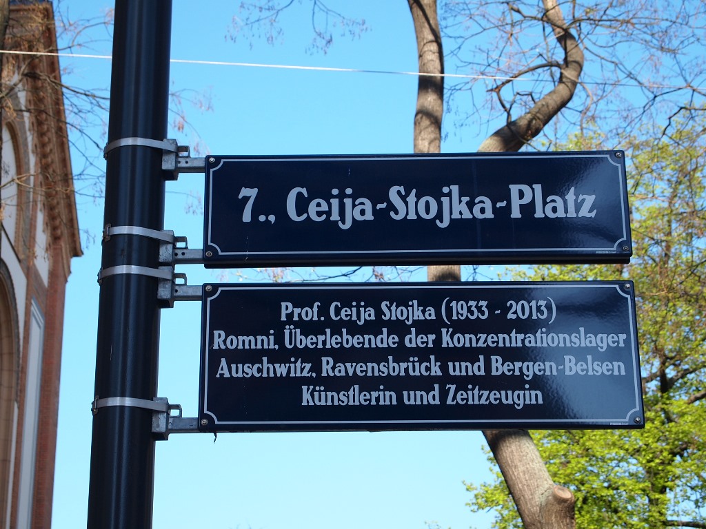 Schild am Ceija-Stojka-Platz im 7. Bezirk. Foto: Veronika Fischer