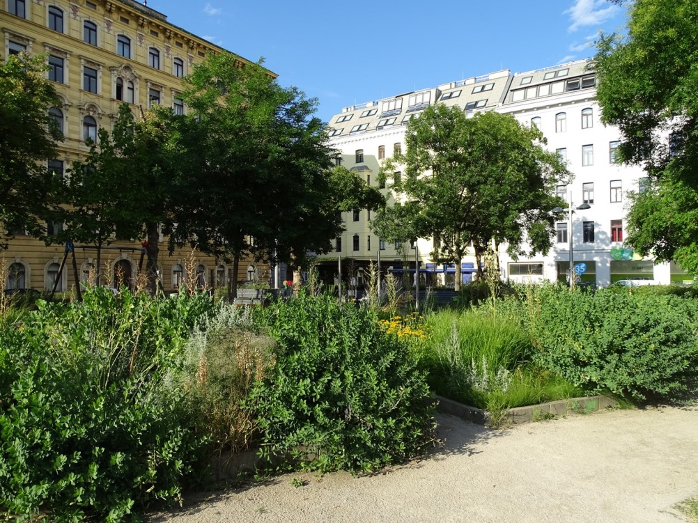 Der ehemalige Urban-Loritz-Park wurde 2023 in Mizzi-Langer-Kauba-Park umbenannt. Foto: © Veronika Fischer