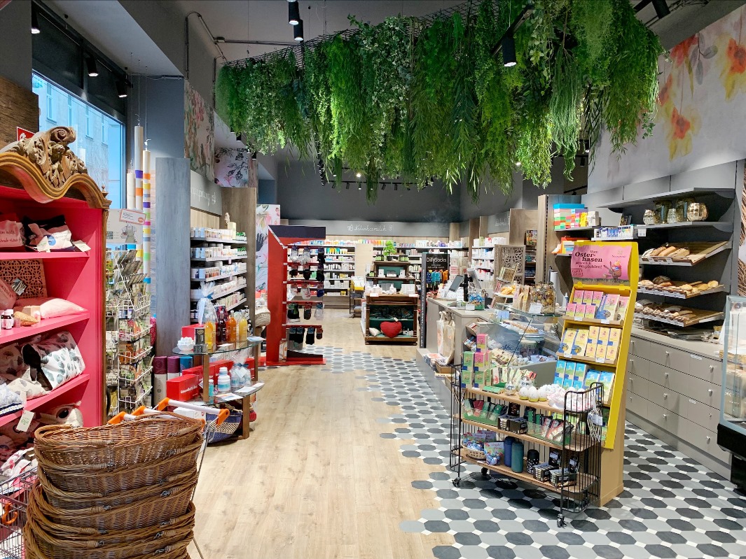 Dohnal Mum & Kids bietet Umstandsmode von mamalicious, Vero Moda Maternity und Only Maternity sowie Anita.