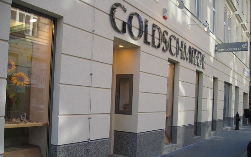 Goldschmiedemeister Edwin Zaloha fertigt alle Schmuckstücke vollständig in Wien in seiner Werkstatt.