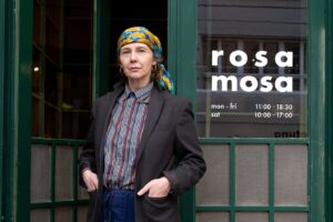 Simone Springer ist die Designerin hinter dem Schuhlabel Rosa Mosa. Foto: © Michaela Krauss-Boneau