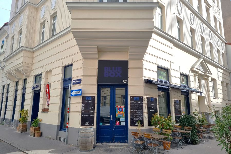 Als Stammkneipe von Müller aus „Müllers Büro“ erlangte das Blue Box Bekanntheit. Foto: © Christian Scherl