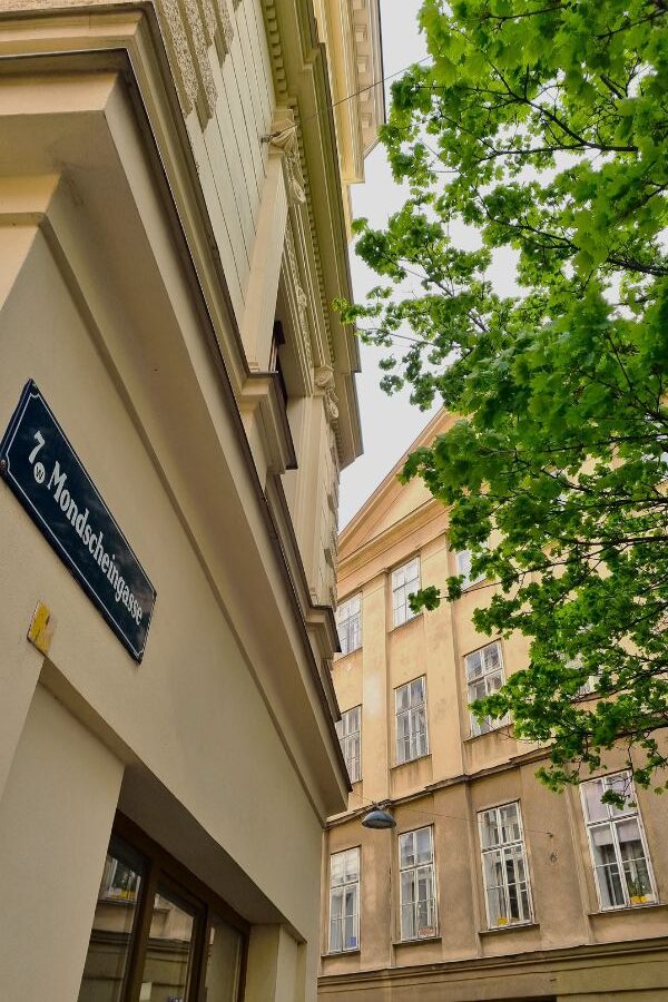 Ein beliebter Drehort im 7. Bezirk ist die Mondscheingasse. Foto: © Christian Scherl