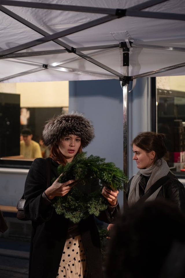 Staunen über den selbstgemachten Adventkranz, © Fernanda Nigro