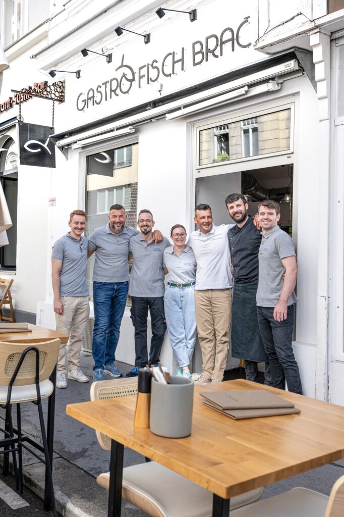 Das Team von Gastro Fisch Brac. Foto: © Michaela Krauss-Boneau