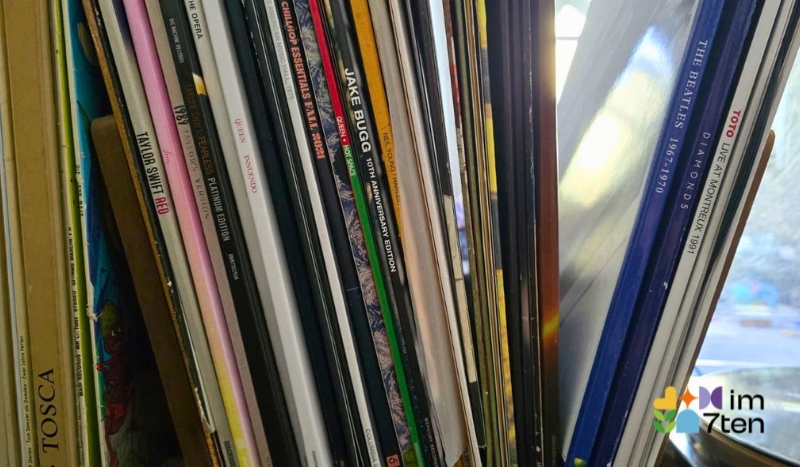 Entdecke Plattengeschäfte in Wien, mit toller Vinyl-Auswahl. Foto: © Veronika Fischer