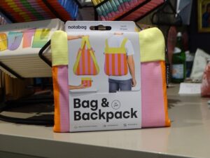 notabag kann als Rucksack oder als Tasche getragen werden. Foto: Veronika Fischer